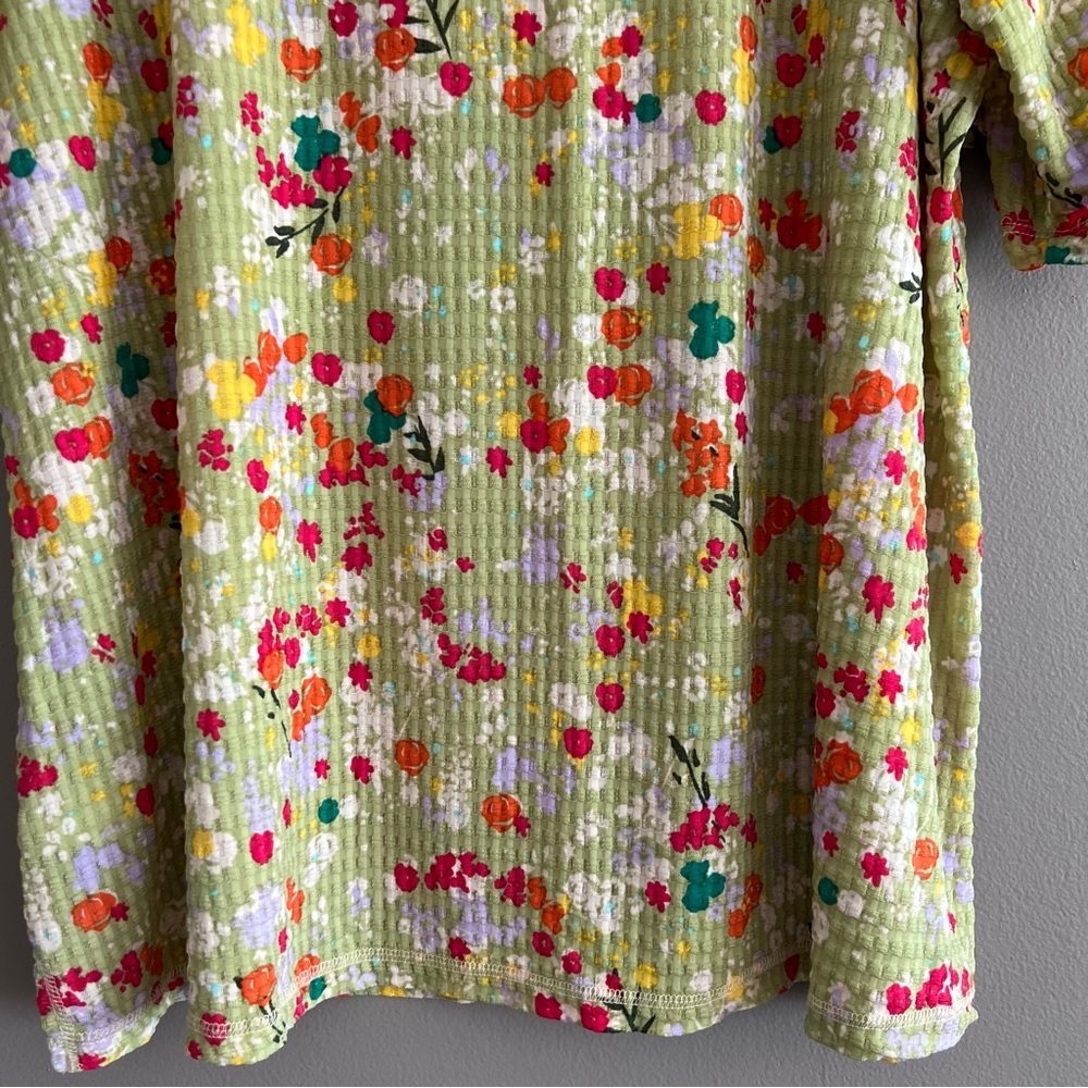 LOGO Layers by Lori Goldstein Floral Print Waffle Mesh Top Women Sz 1X Slinky - Picture 8 of 14